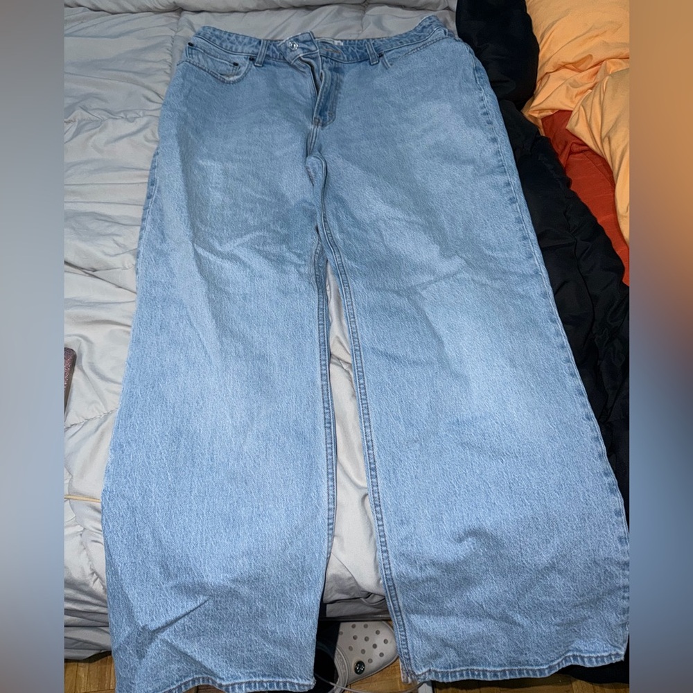 Abercrombie & Fitch: the 90s relaxed Jean high rise